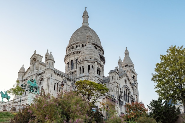 Foto basílica de sacre coeur de montmartre paris frança igreja católica romana sagrado coração famoso