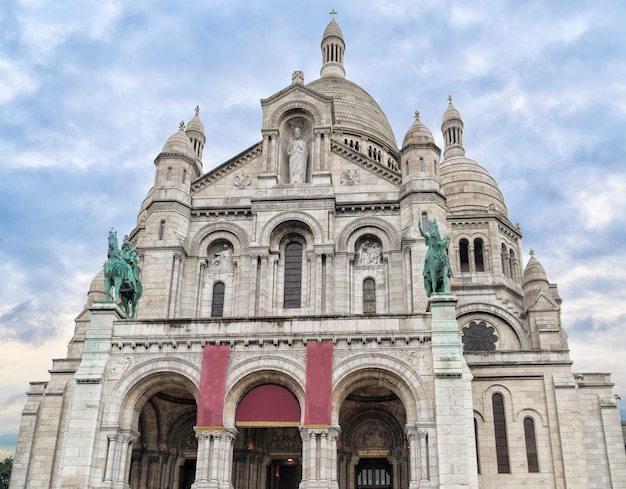 Basílica de Sacre Coeur em Montmartre. Paris. França