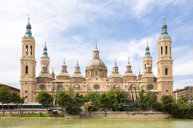 Basílica de Saragoça, Espanha