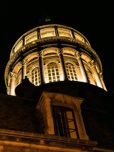 Basílica iluminada de Notre Dame de Boulogne