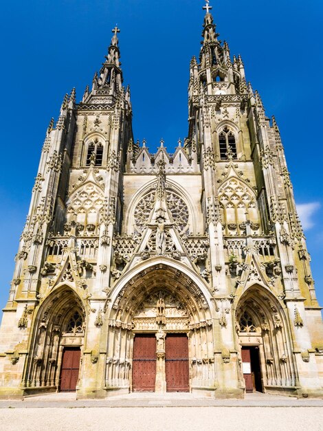 Foto basílica en municipio de la región de l'epine champagne