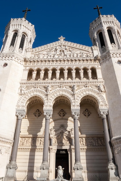 Basílica de Notre Dame de Fourviere en Lyon Francia