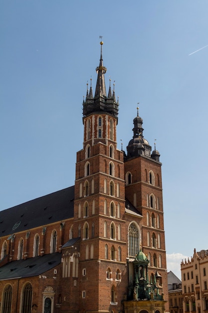 Basílica de Santa María Iglesia Mariacki famosa iglesia gótica de ladrillo en Cracovia Cracovia Polonia