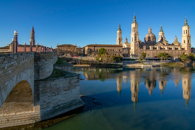 Basilika Unserer Lieben Frau von der Pilar in Zaragoza Spanien