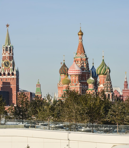 Basilius-Kathedrale und Spasskaja-Turm des Moskauer Kreml