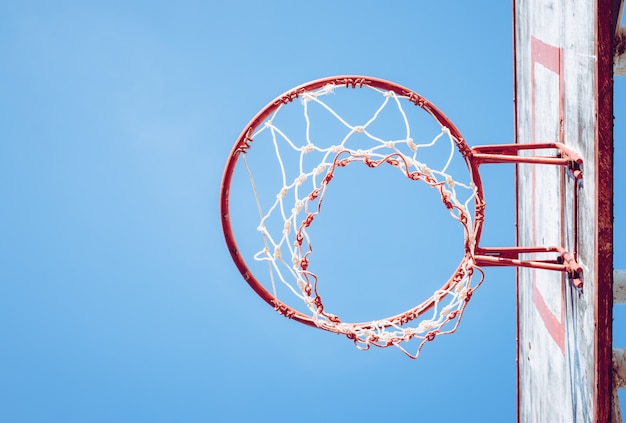 Basketballkorb und Netz