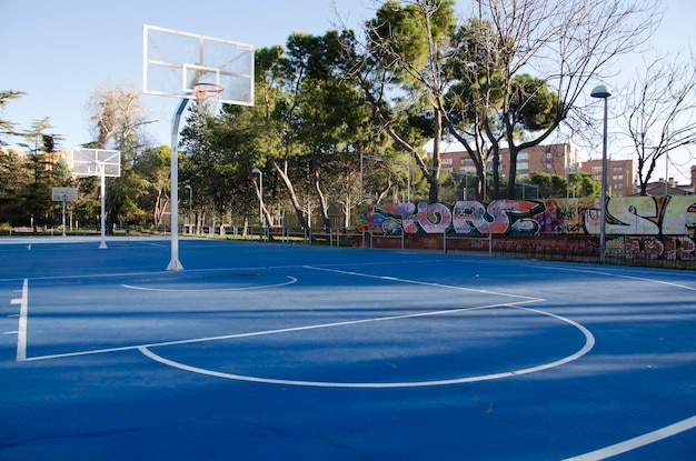Basketballplatznetz vor einem Spiel, Sportkonzept
