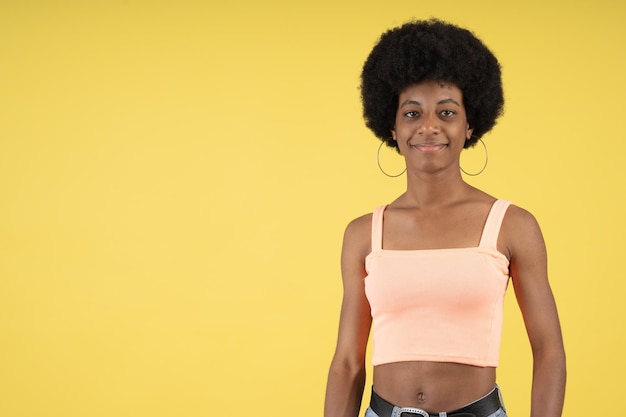 bastante, afro, mujer que sonríe