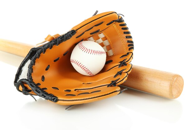 Bastão de luva de beisebol e bola isolada em branco