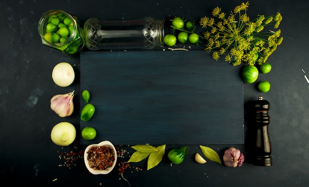 Bastidor de verduras y especias.