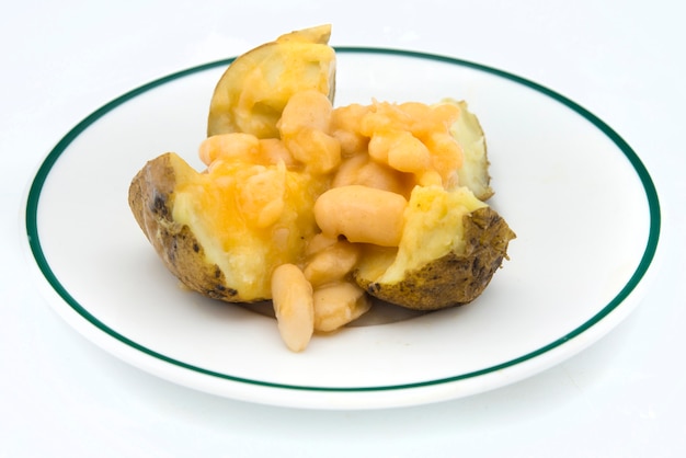 Batata com queijo e feijão