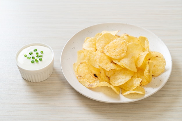 batata frita com molho de creme azedo