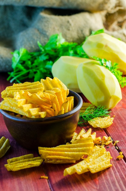 Batata frita com salada