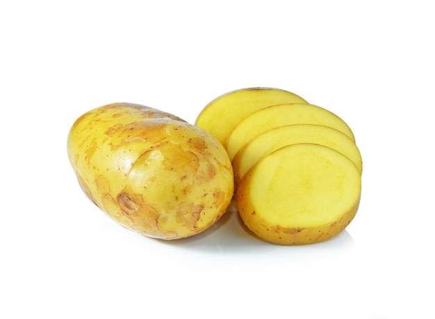 Batata isolada em fundo branco