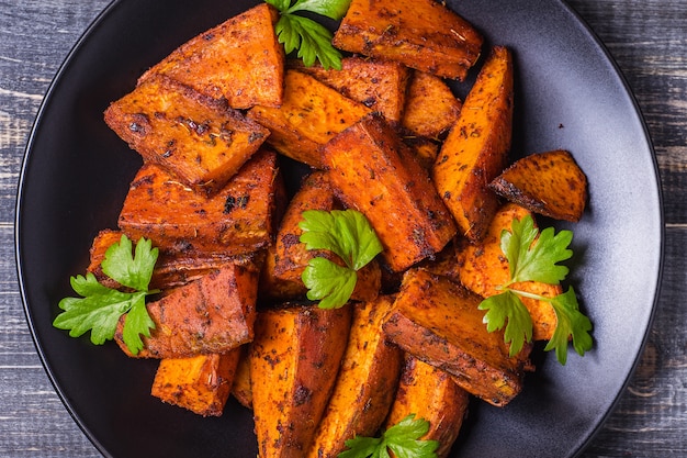 Batatas caseras con especias