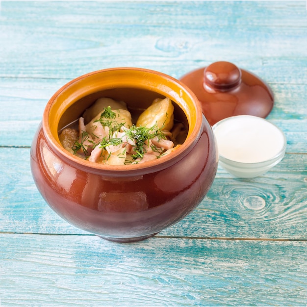 Batatas em vaso