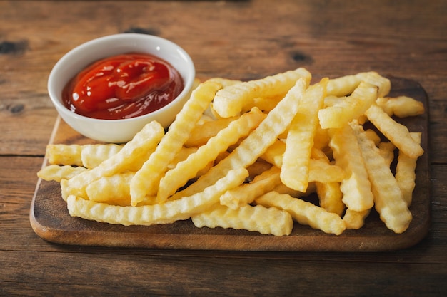 batatas fritas com ketchup