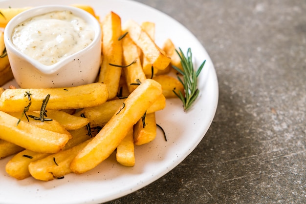 batatas fritas com molho