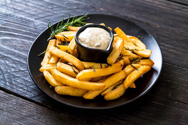 Batatas fritas com molho