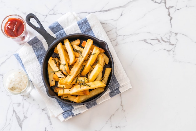 batatas fritas com molho