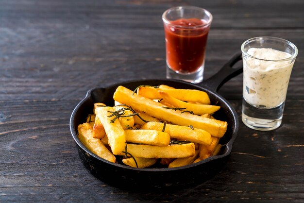 batatas fritas com molho