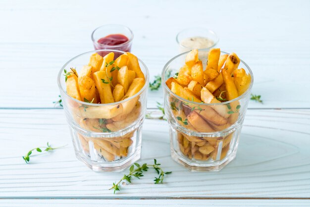 batatas fritas com molho