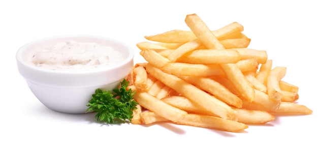 Batatas fritas e molho de mergulho isolado no fundo branco