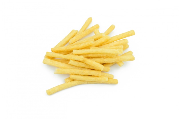 Batatas fritas, isoladas no fundo branco