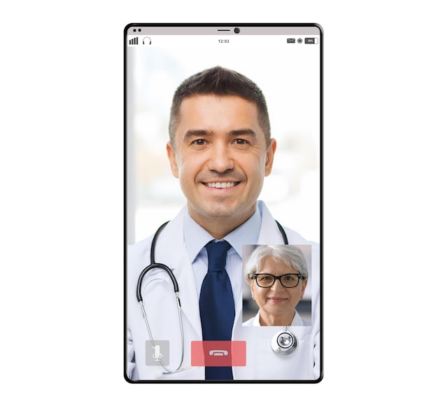 bate-papo de vídeo do médico e do velho paciente no smartphone