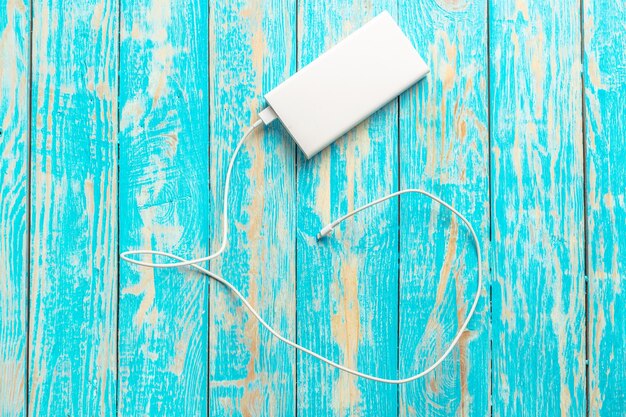 Bateria externa poderosa com fio usb