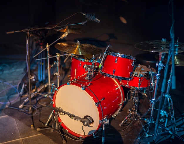 Foto bateria no palco antes de um show