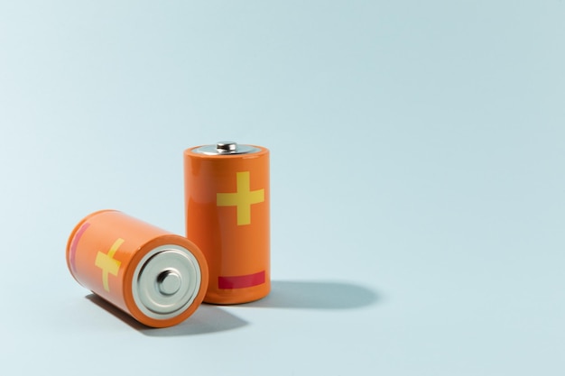 Baterias isoladas no conceito de energia ciano