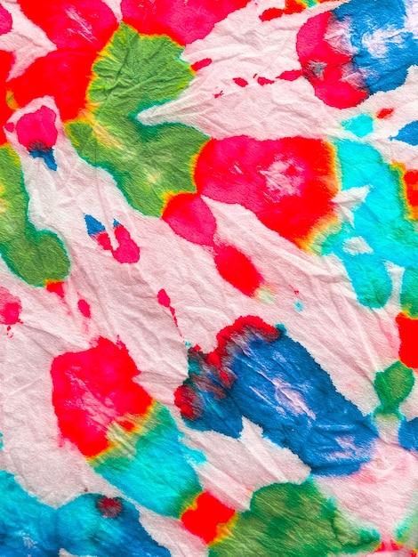 Bático hippie. Muestra vibrante de Haight San Francisco. Textil de remolino psicodélico. Fondo espiral de teñido anudado. Remolino atado de libertad rojo e índigo. Ropa teñida de Boho. Efecto acuarela reggae.