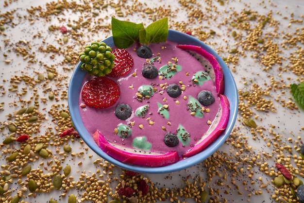 Batido Acai Bowl Con Arándano De Fresa Y Chía