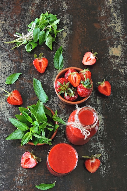 Batido de fresa y menta.