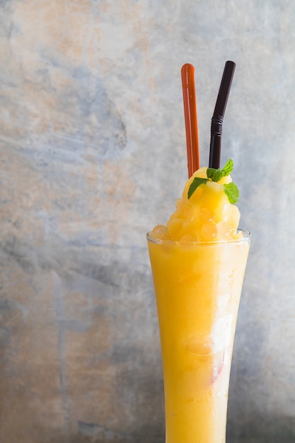 batido de mango con gelatina