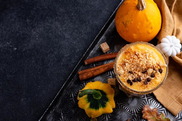 Batido de tarta de calabaza con especias de otoño