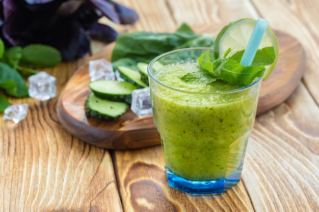 Batido de verduras verde