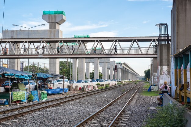 Foto baustelle des himmelzugs bangsue-rangsit