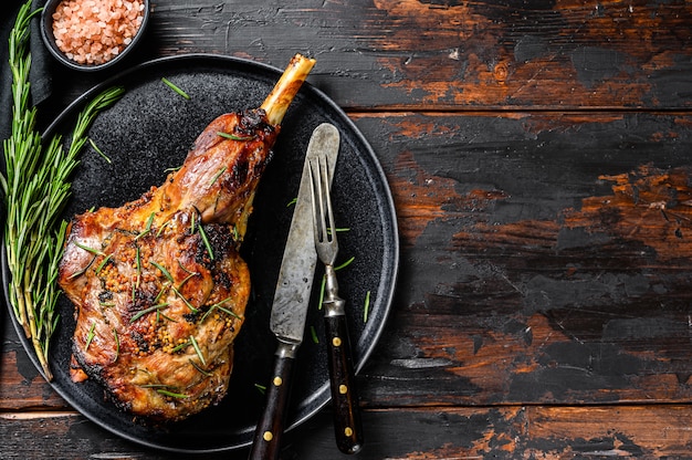BBq Gebratenes Ziegenbein