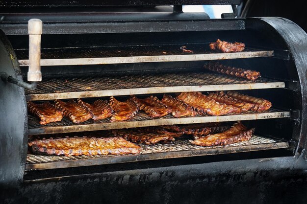 Bbq-Spareribs im Barbecue-Smoker