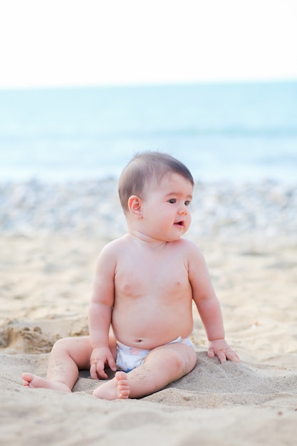 Bebe en la playa