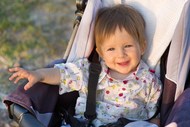 Bebê sorrindo.