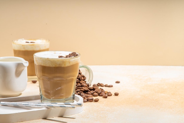 Bebida de café frappe espumosa