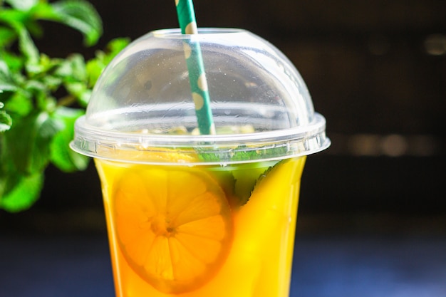 bebida de suco de laranja ou limonada