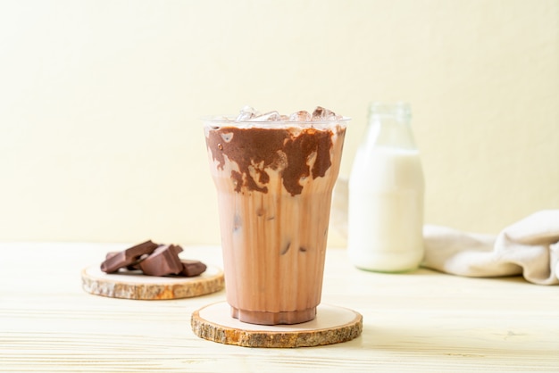 Bebida gelada de milk-shake de chocolate