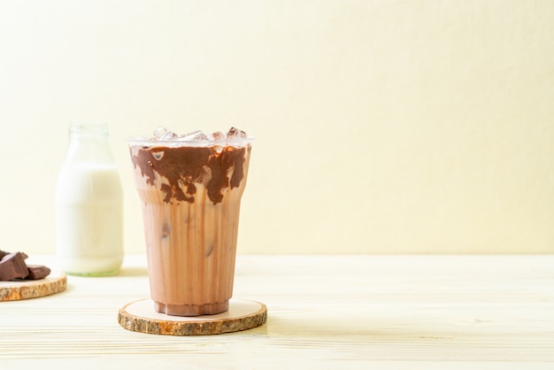 Bebida gelada de milk-shake de chocolate