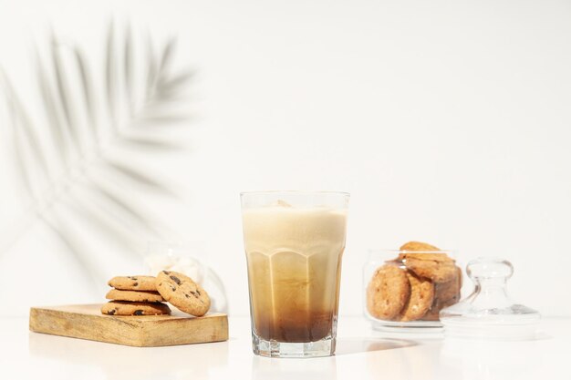 Bebida gelada para um café gelado refrescante Bebida fresca de verão