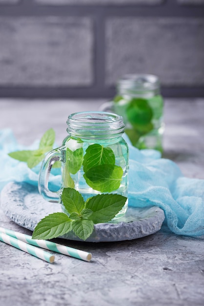 Foto bebida de menta fresca de verano