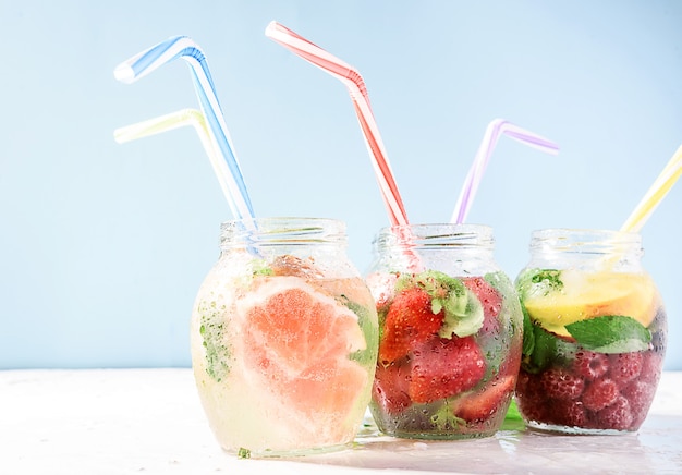 Bebida refrescante de vitaminas com frutas